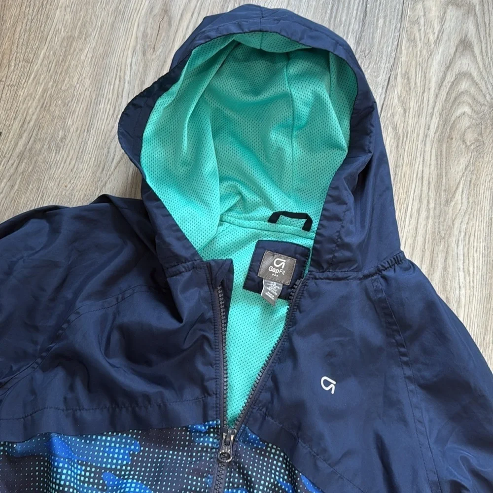 Gap Fit windbreaker Jacket size Medium wore twice (H16)